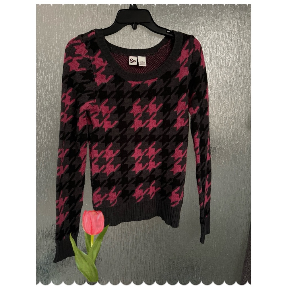 SO pullover sweater.